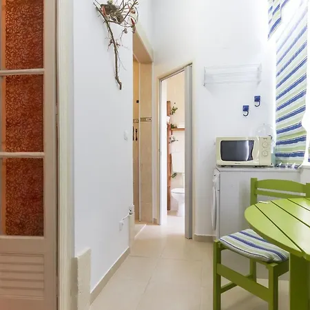 Red Almirante By Homing *